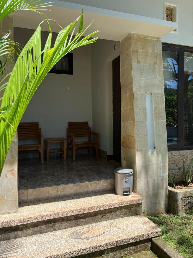 Kuta Circle Homestay Экстерьер фото