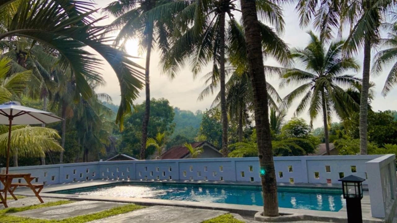 Kuta Circle Homestay Экстерьер фото