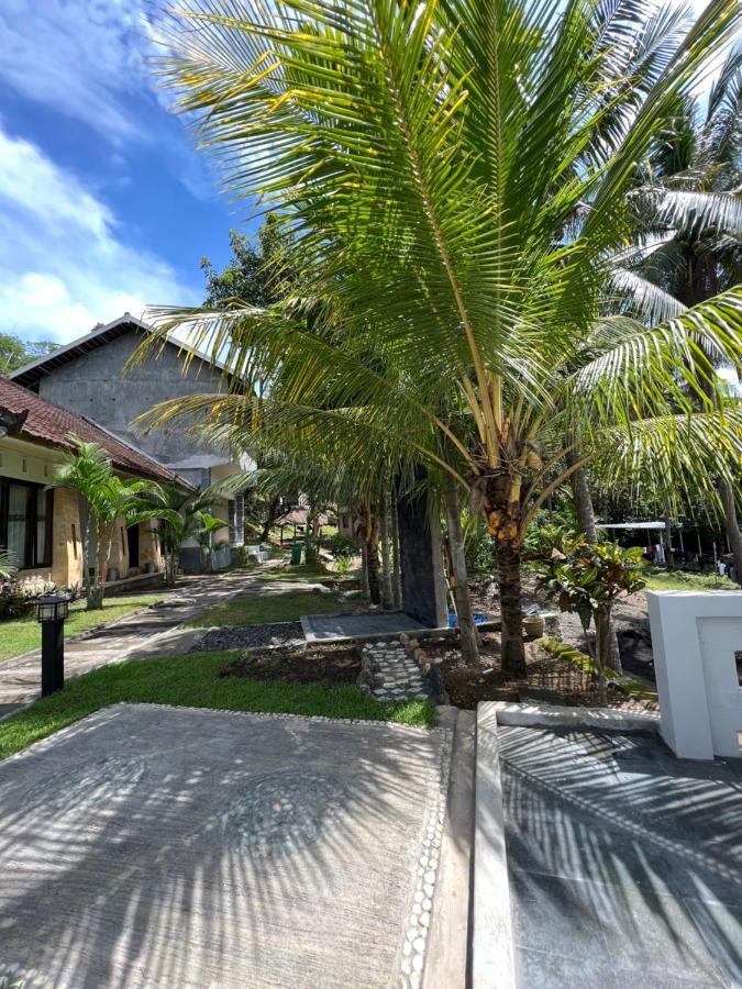 Kuta Circle Homestay Экстерьер фото