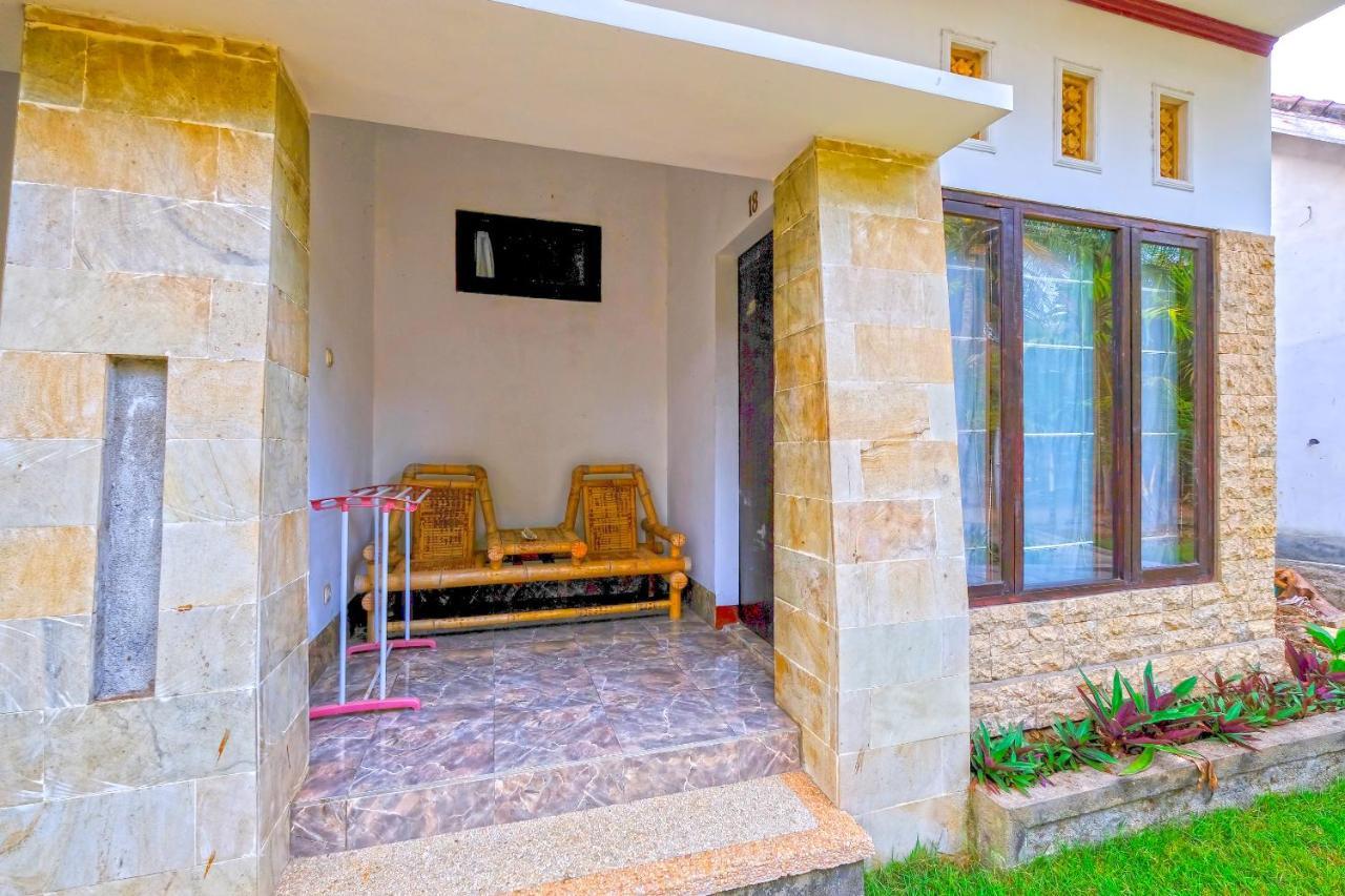 Kuta Circle Homestay Экстерьер фото